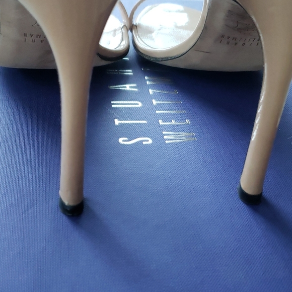 Stuart Weitzman - Picture 5 of 9
